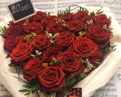 Bouquet de fleurs en forme de coeur